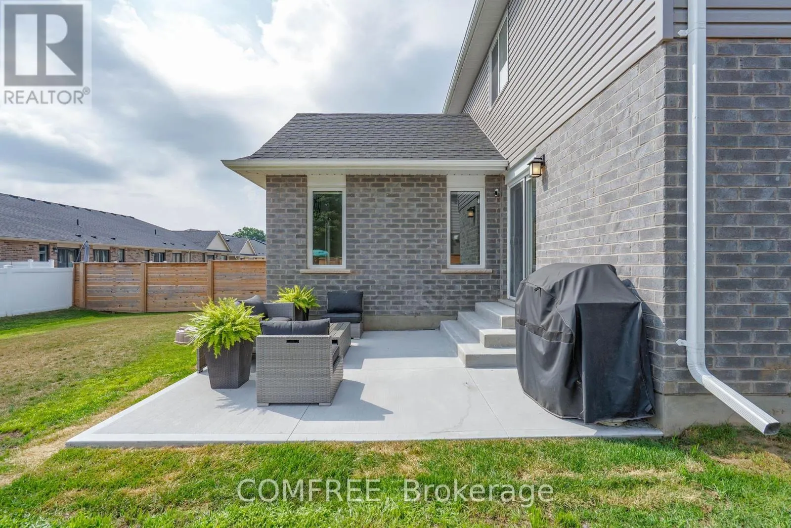 118 LIVINGSTON DRIVE