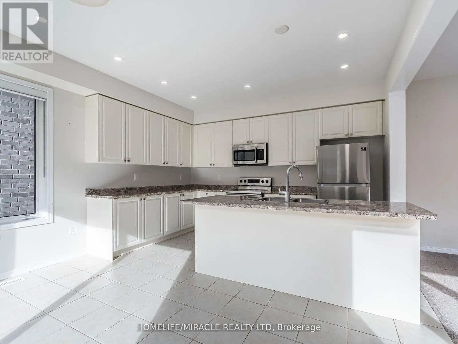 25 DOREEN DRIVE