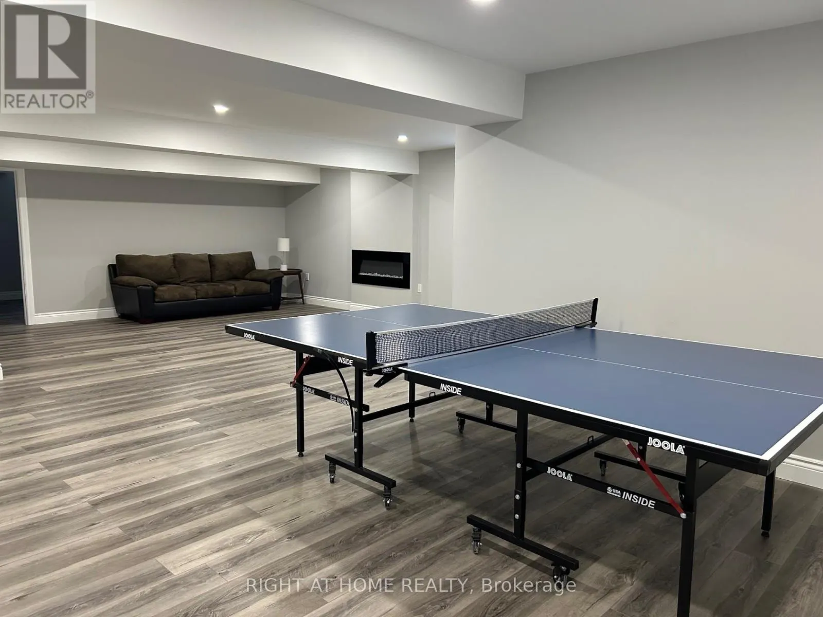 124 WEST RIDGE DRIVE