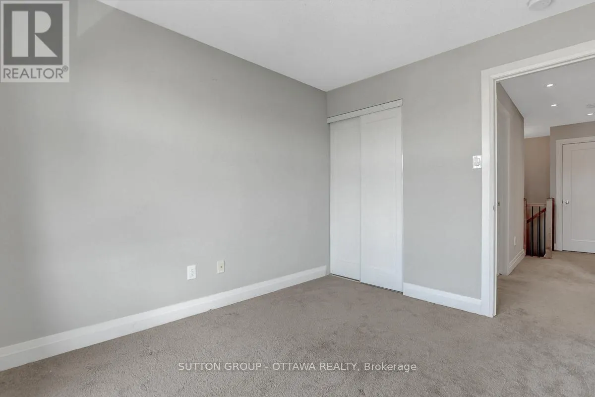 120 NUTTING CRESCENT