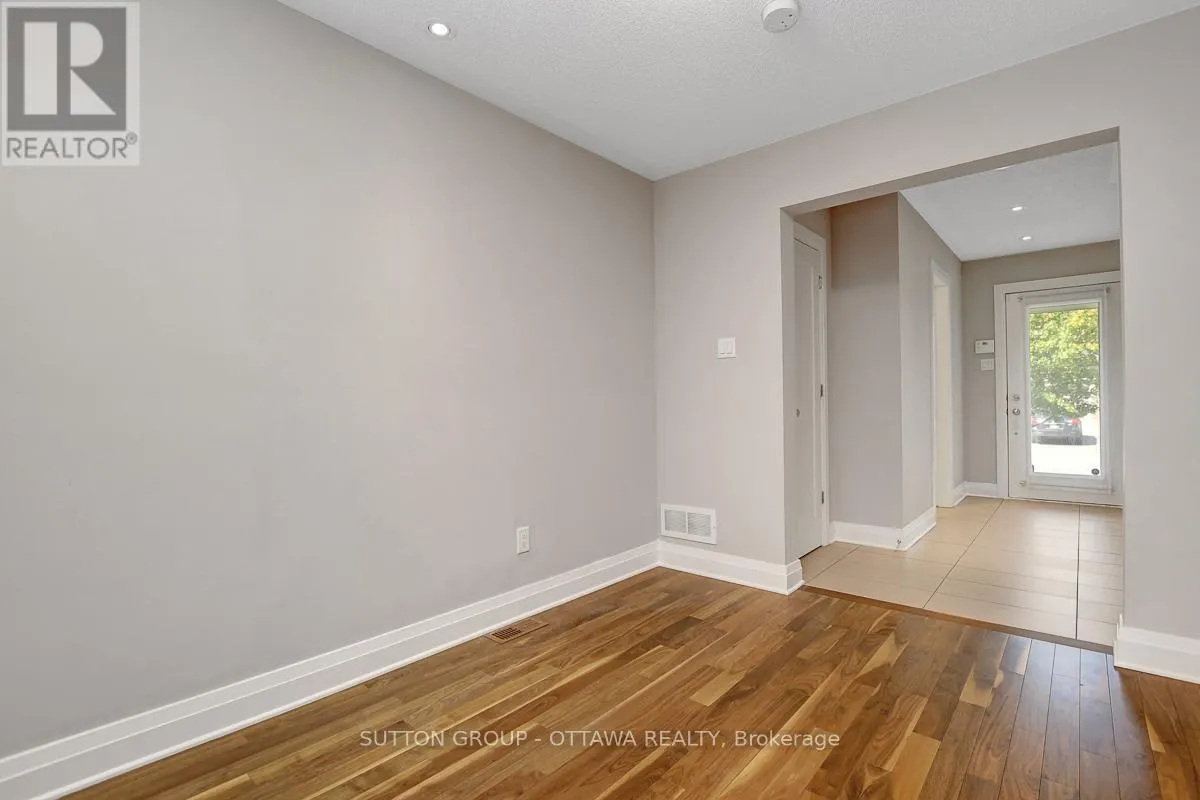 120 NUTTING CRESCENT