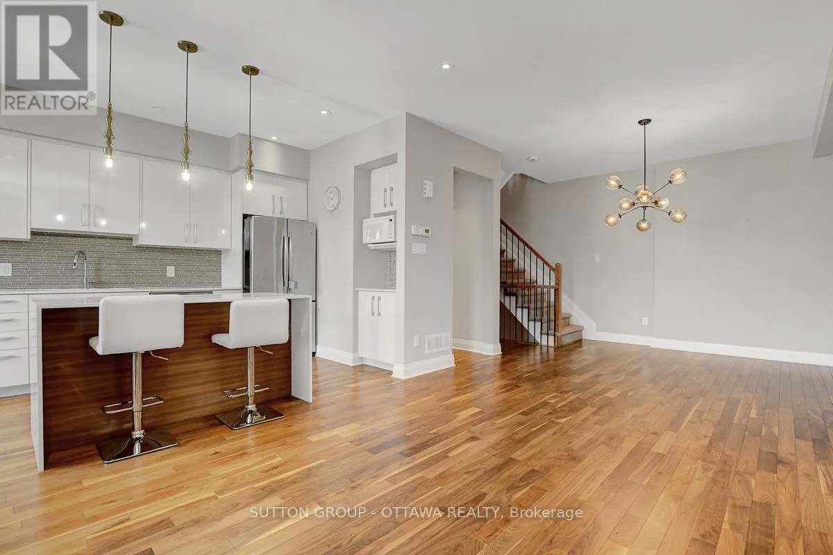 120 NUTTING CRESCENT