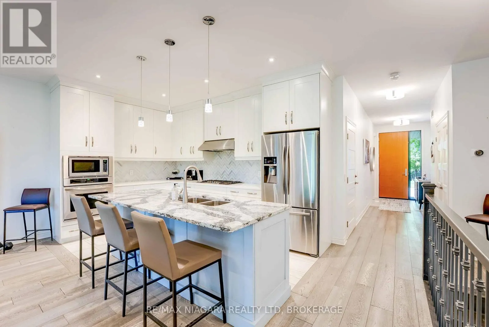 11 - 7276 OPTIMIST LANE, #11