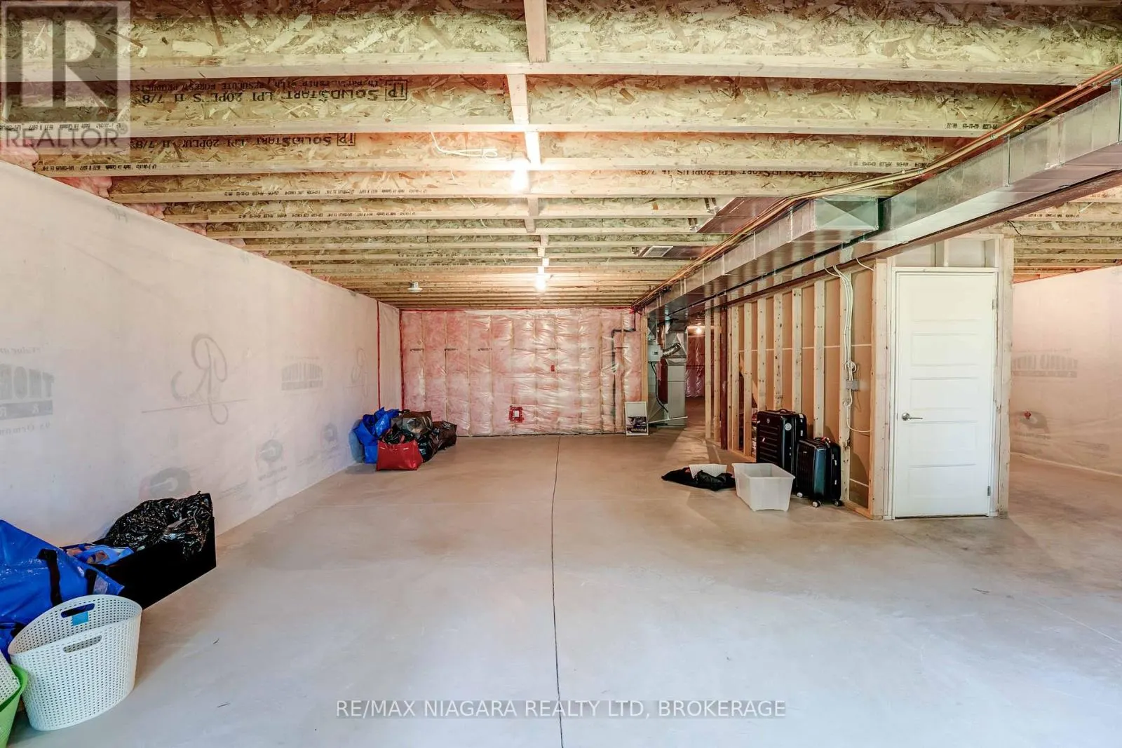 11 - 7276 OPTIMIST LANE, #11