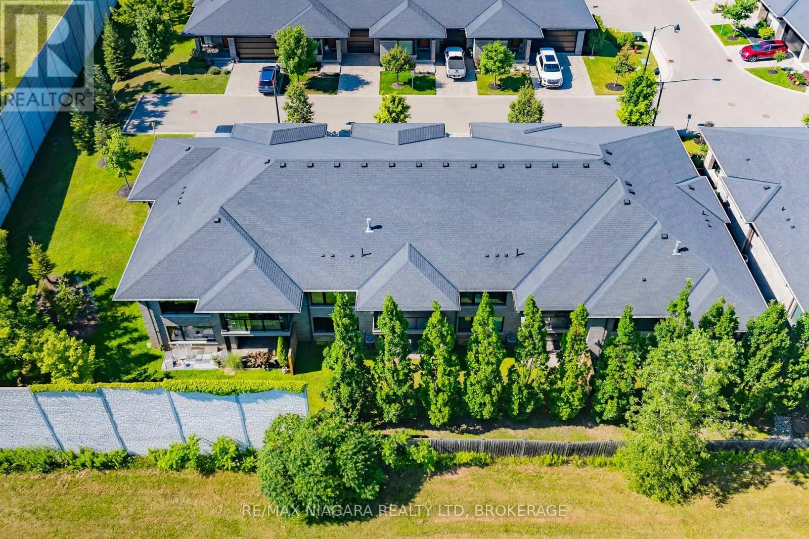 11 - 7276 OPTIMIST LANE, #11