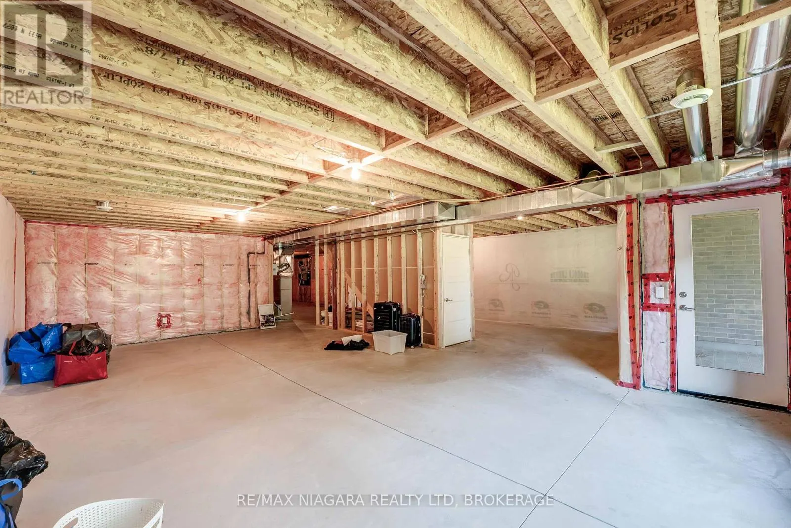 11 - 7276 OPTIMIST LANE, #11