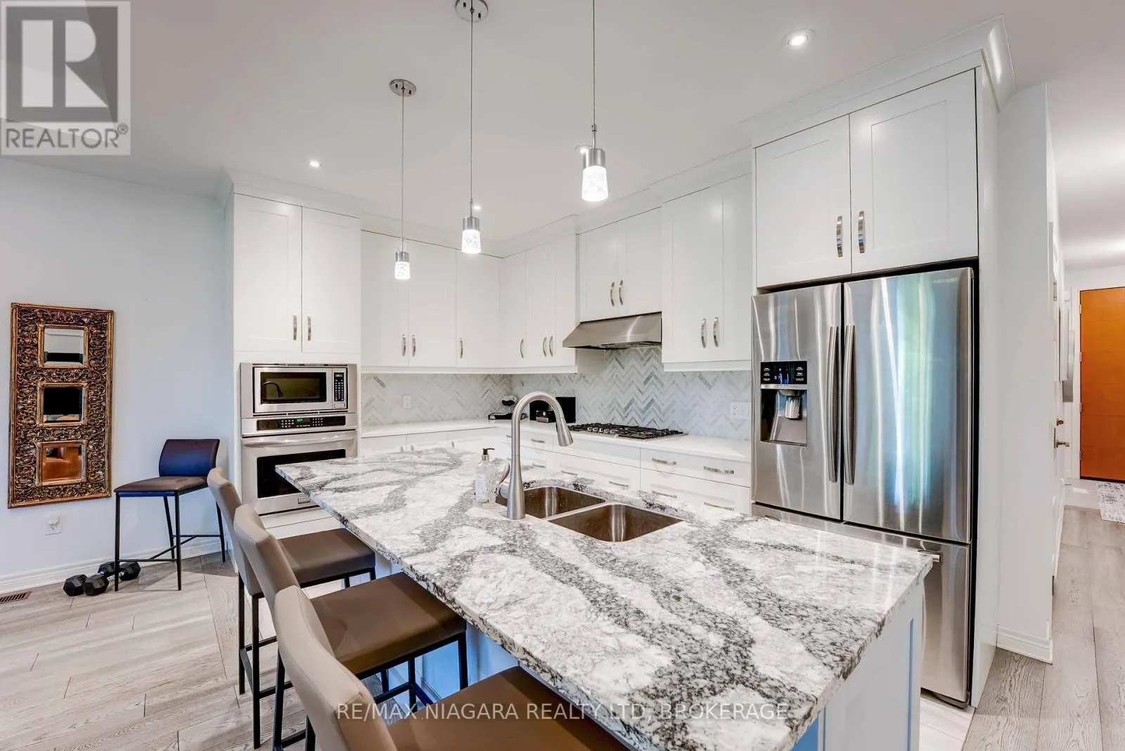 11 - 7276 OPTIMIST LANE, #11