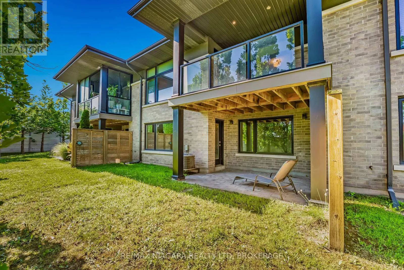 11 - 7276 OPTIMIST LANE, #11