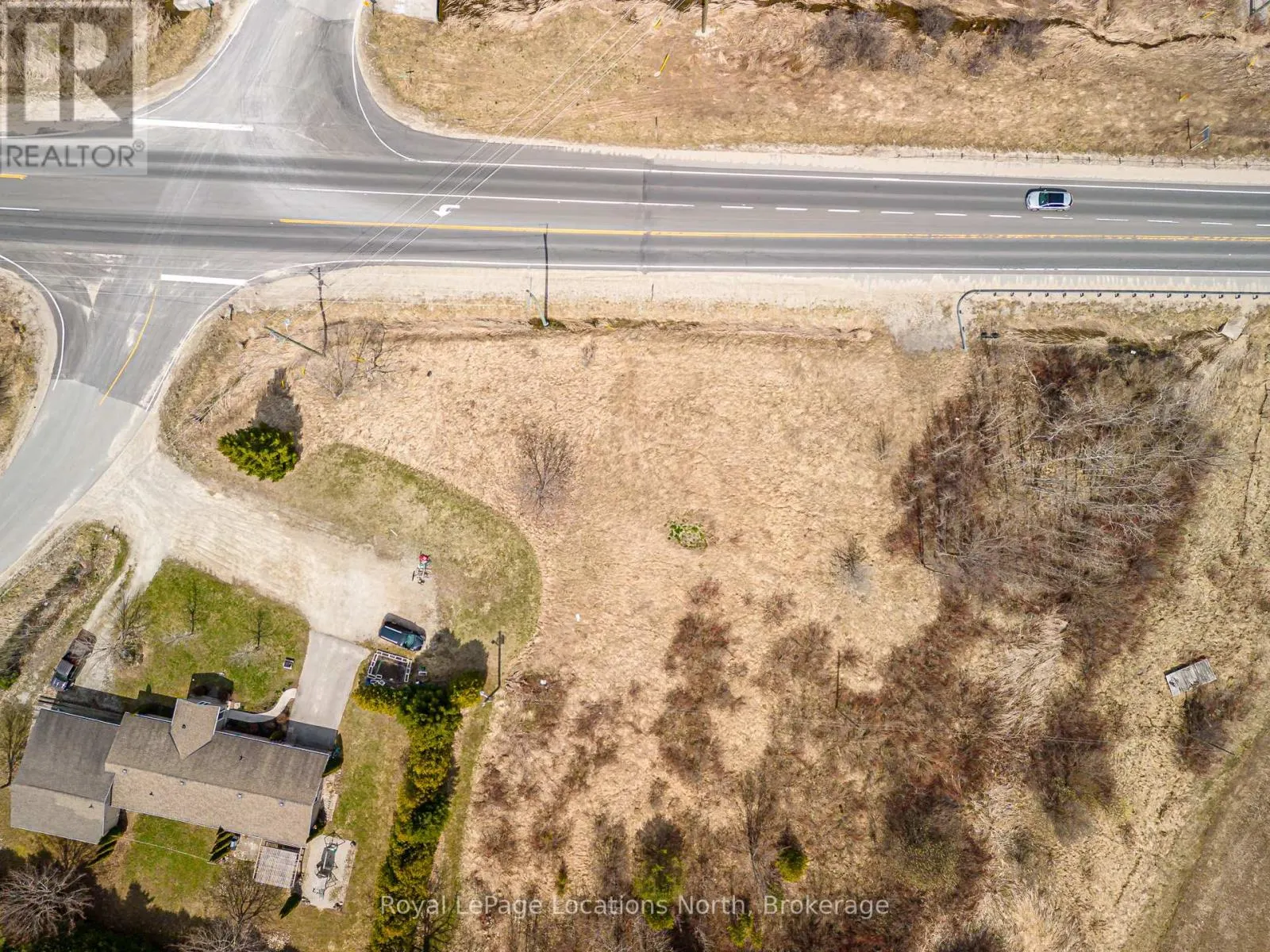 203 ARTHUR STREET W
