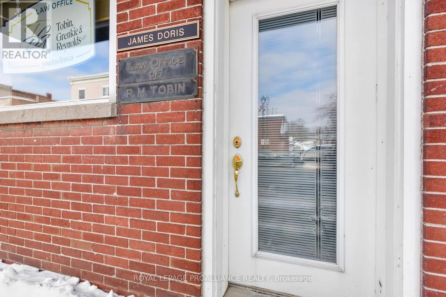 257-259 KING STREET W
