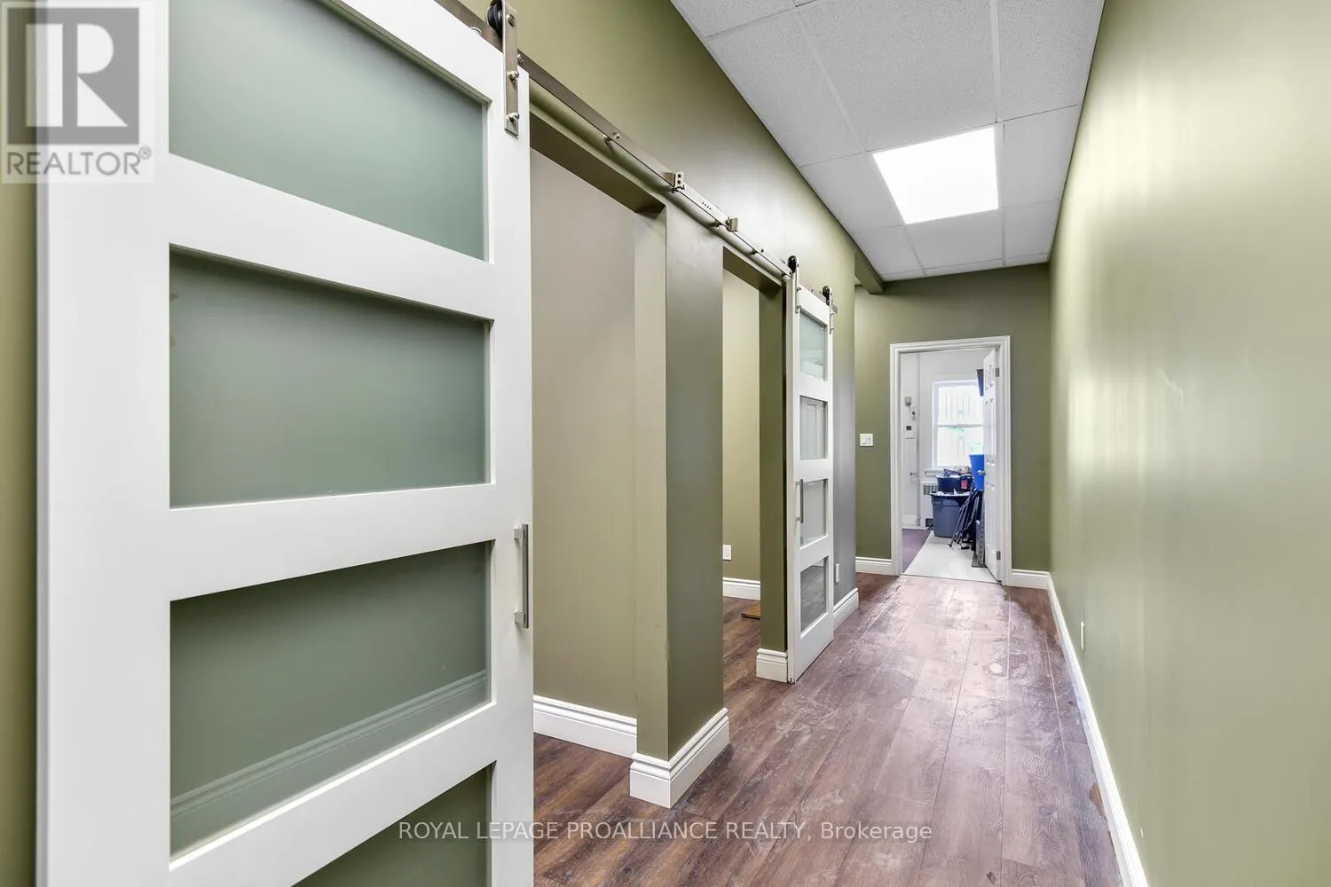 257-259 KING STREET W