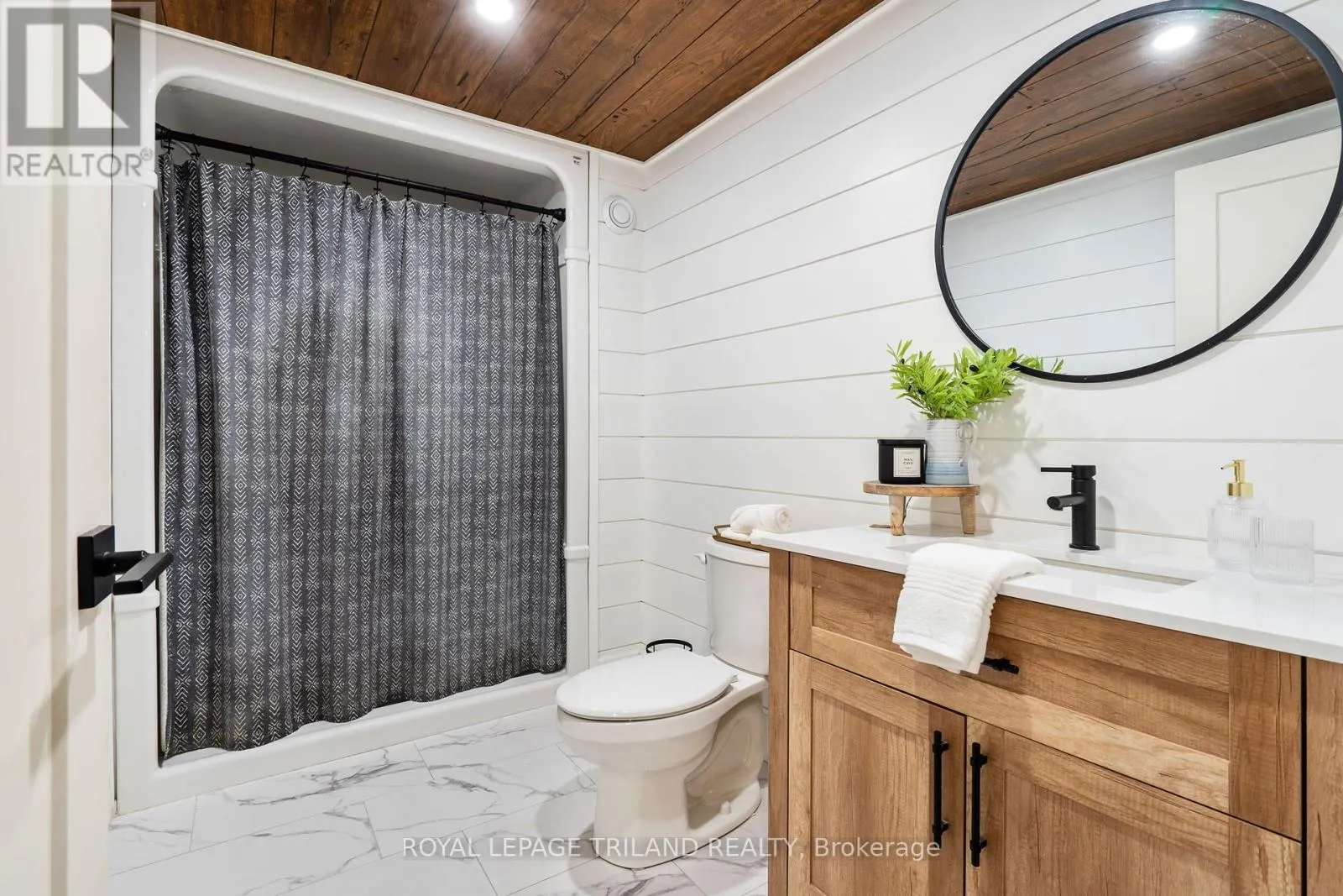 28 HAZELWOOD PASSAGE