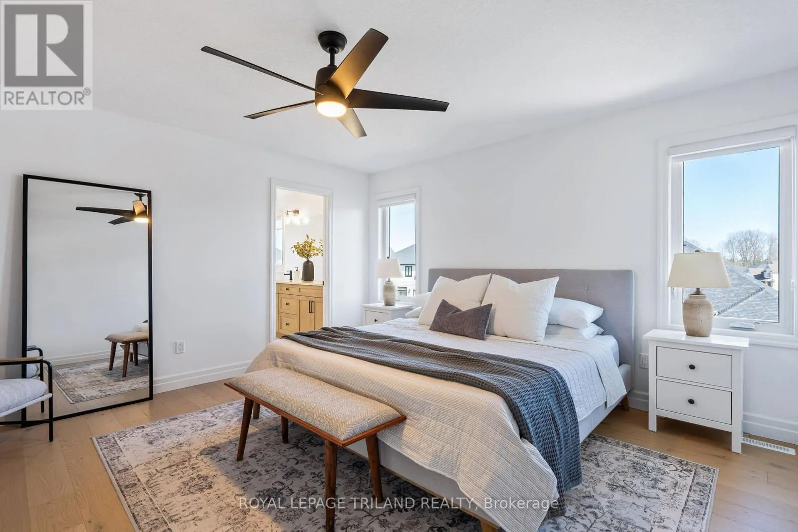 28 HAZELWOOD PASSAGE