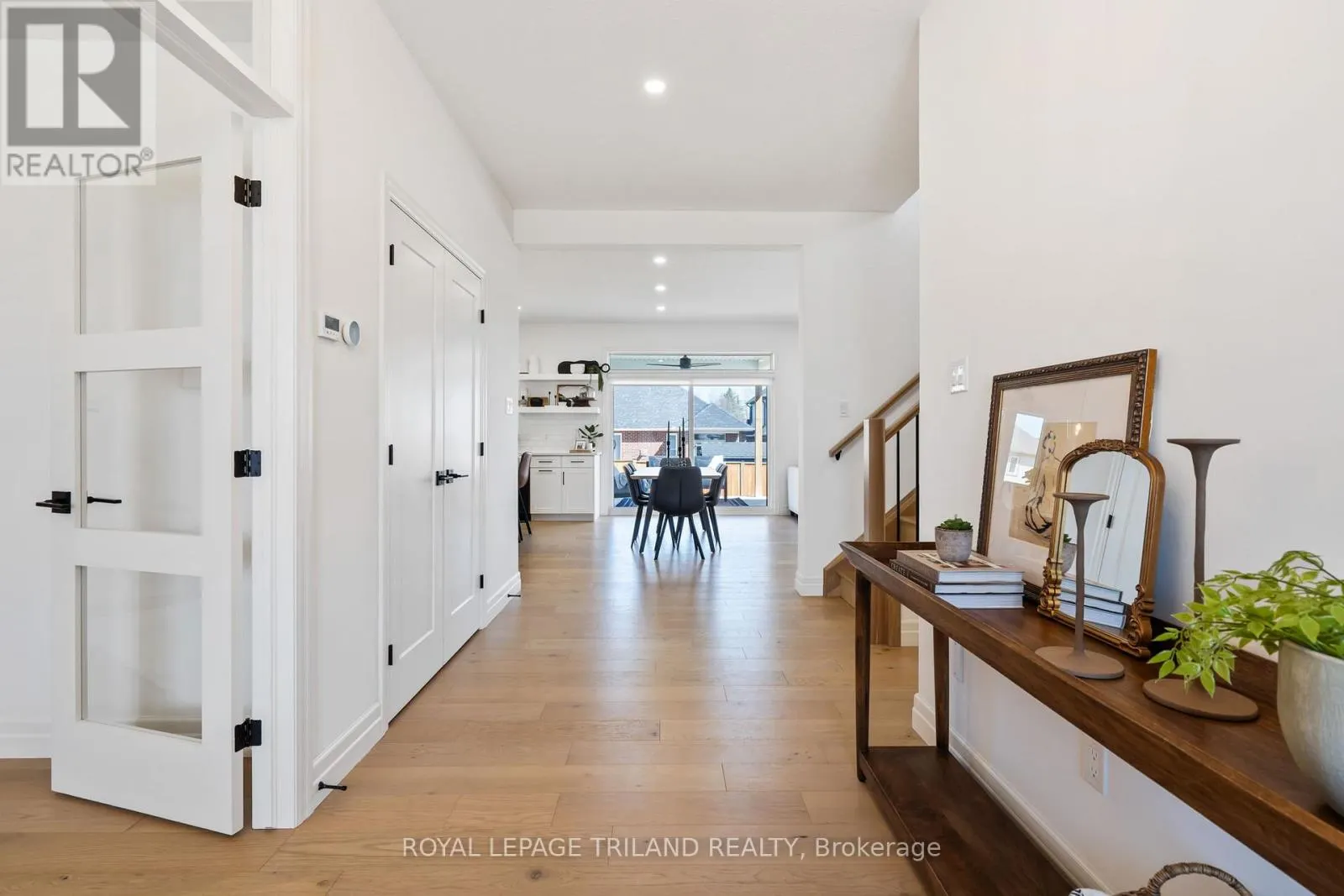 28 HAZELWOOD PASSAGE