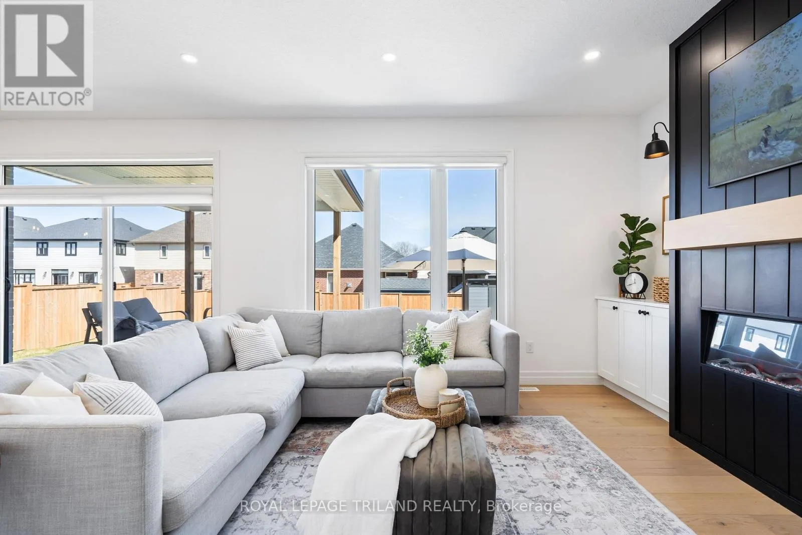 28 HAZELWOOD PASSAGE