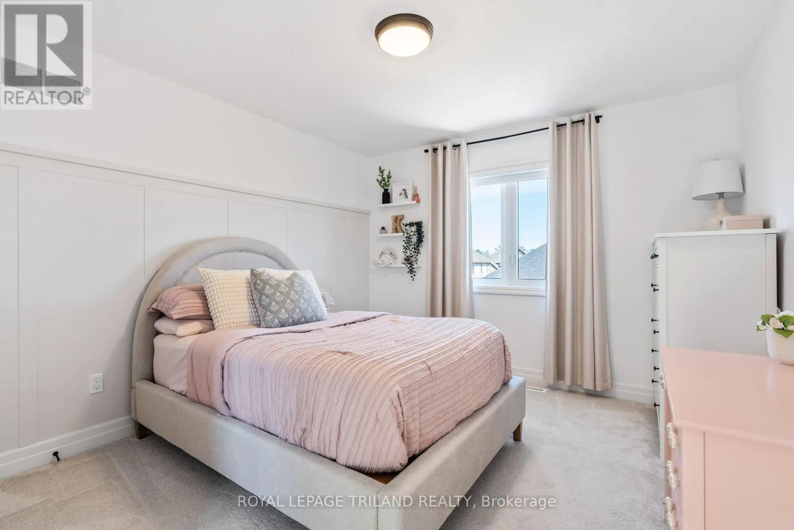 28 HAZELWOOD PASSAGE