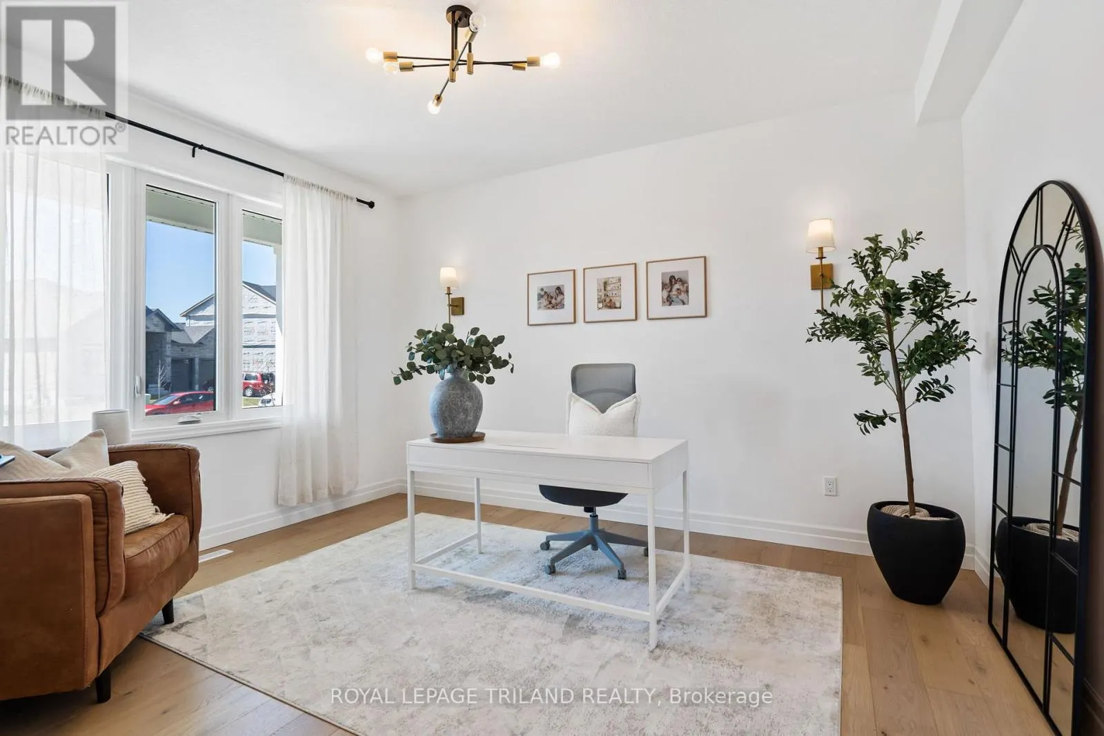 28 HAZELWOOD PASSAGE