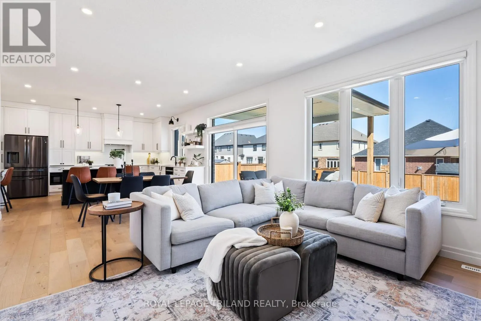 28 HAZELWOOD PASSAGE