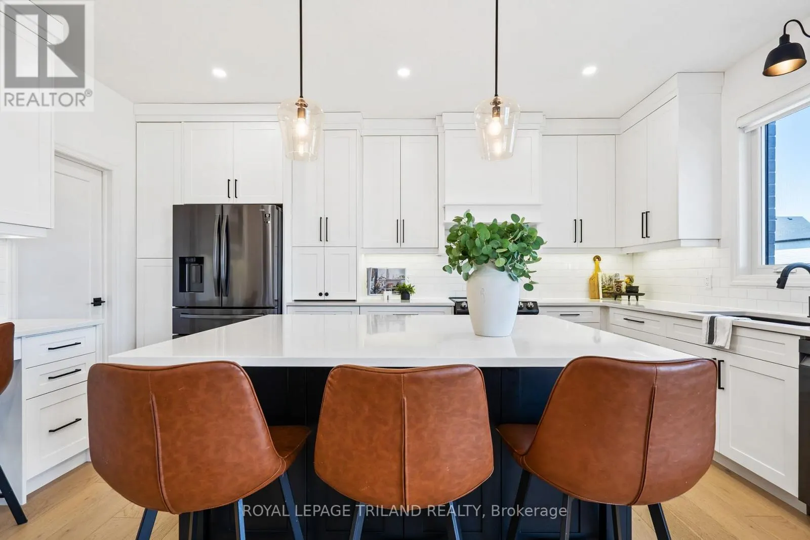 28 HAZELWOOD PASSAGE