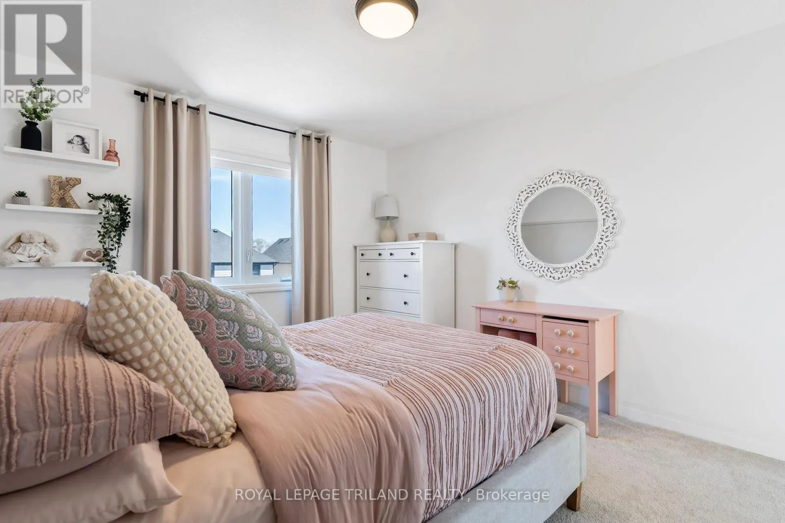 28 HAZELWOOD PASSAGE