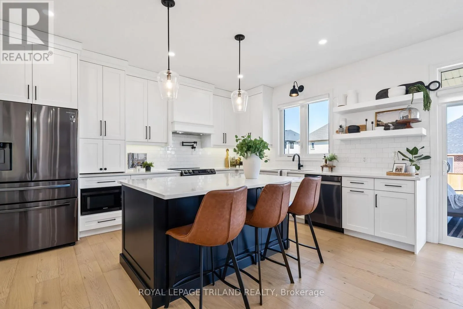 28 HAZELWOOD PASSAGE