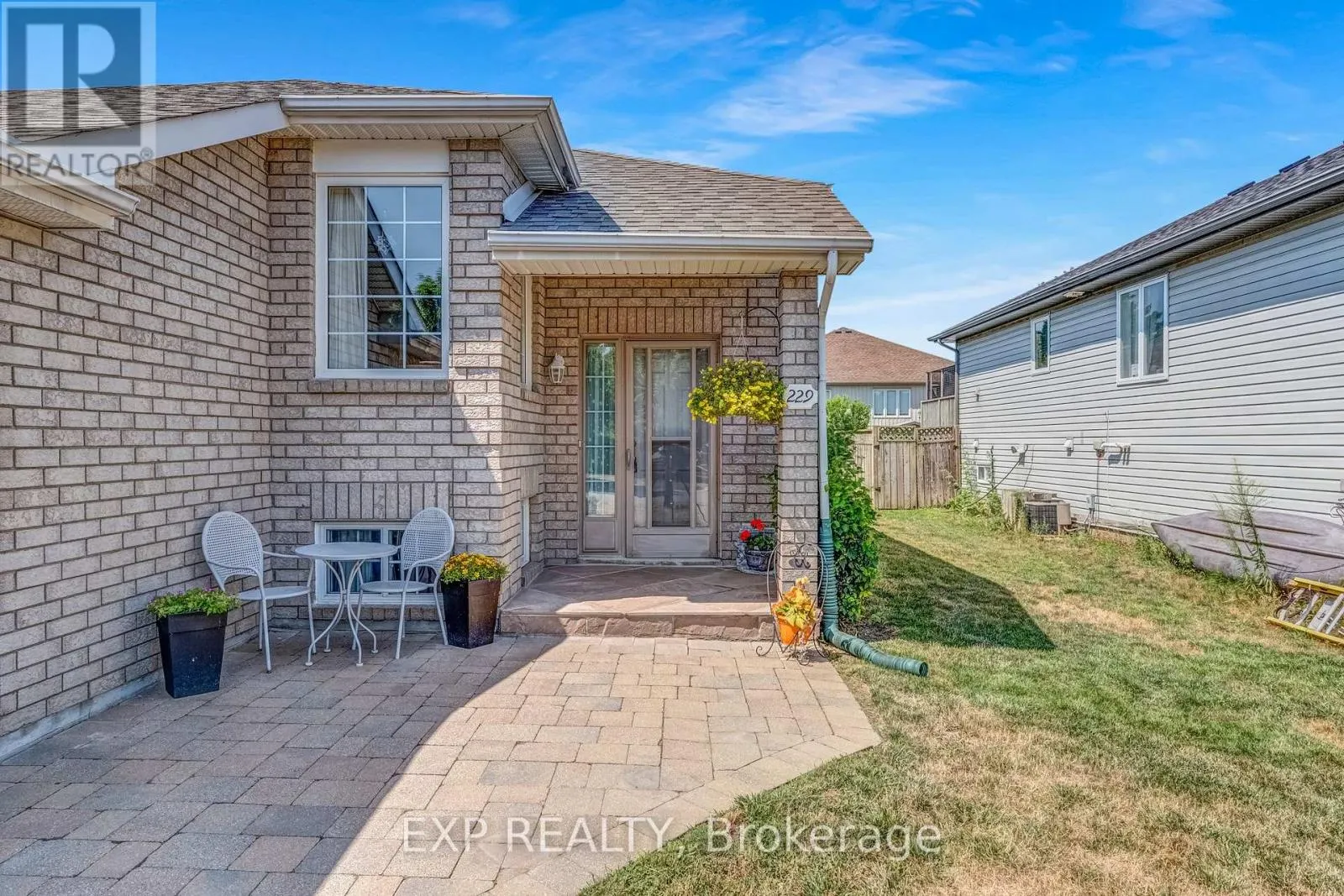 229 CARROLL CRESCENT