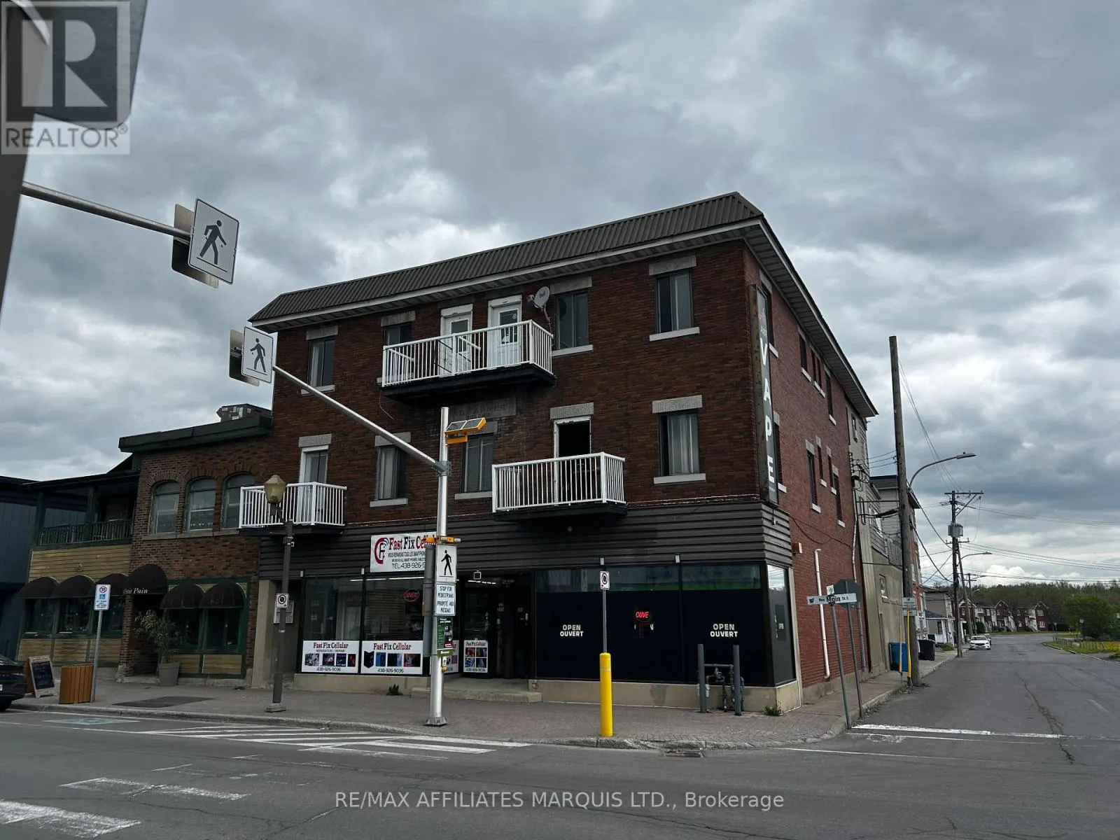 253 MAIN ST STREET E