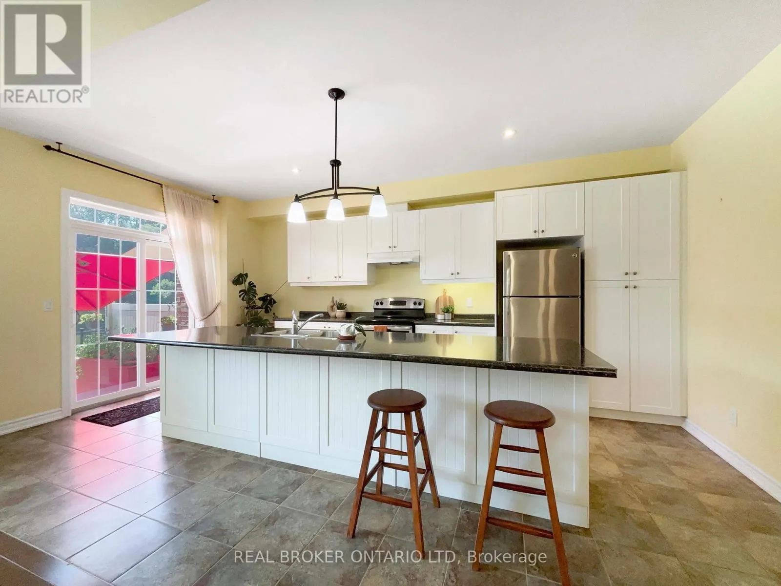 08 - 80 WILLOW STREET, #08