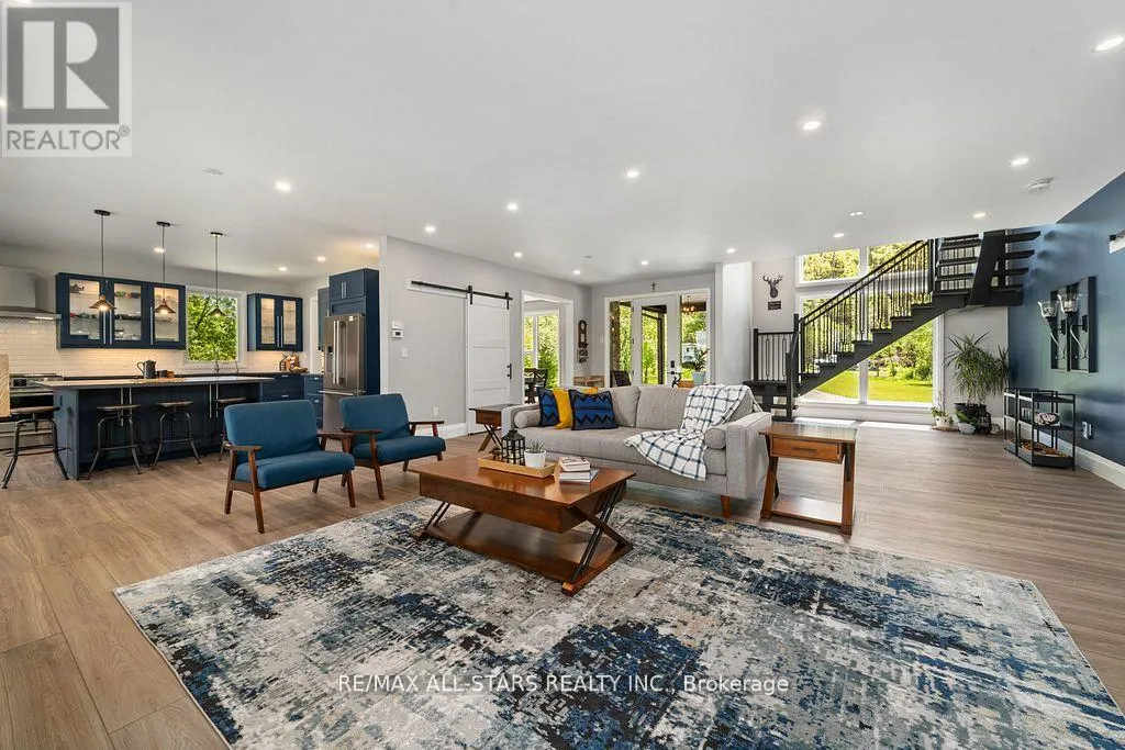 15 BERRY LANE