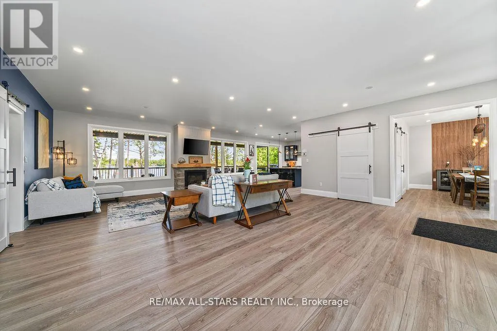 15 BERRY LANE