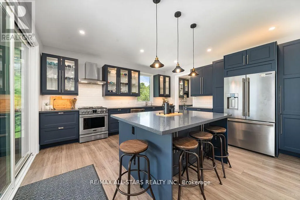 15 BERRY LANE