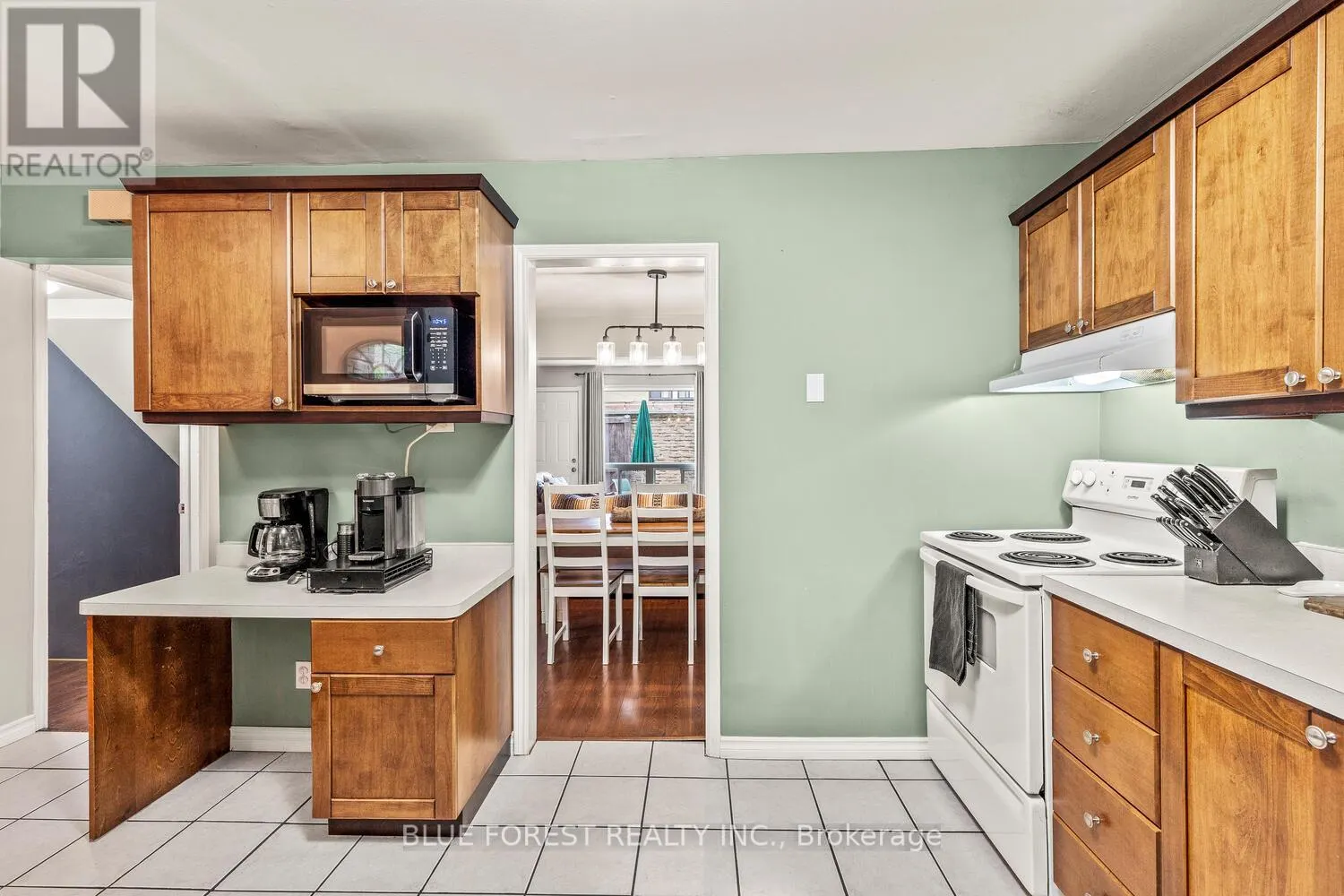 11 - 460 SOUTHDALE ROAD E, #11
