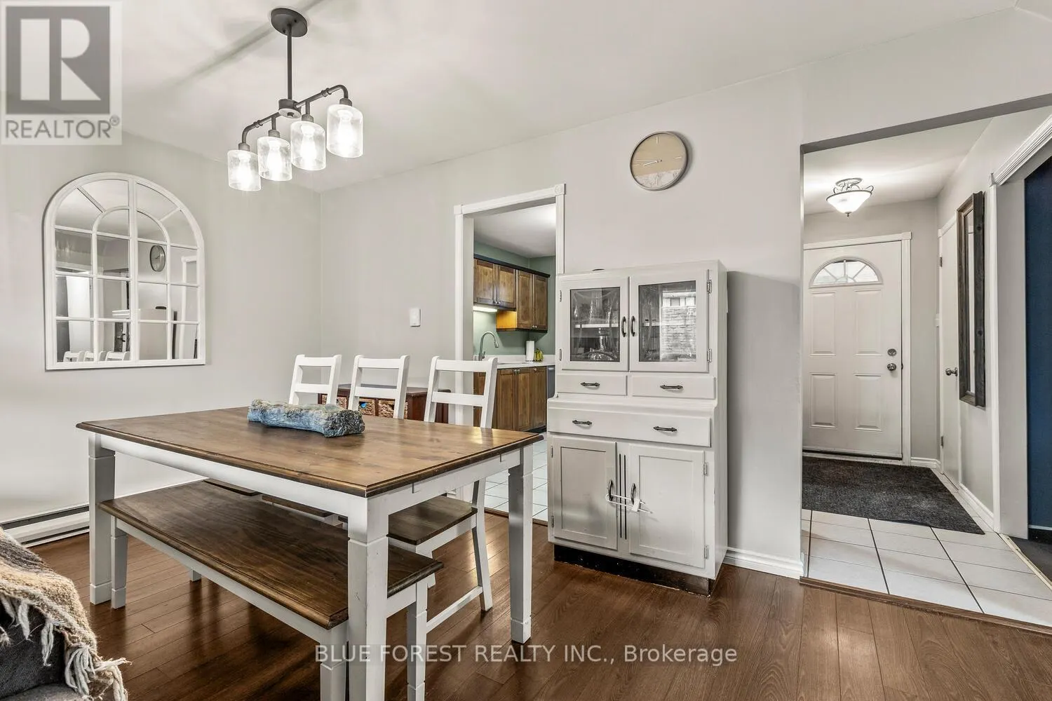 11 - 460 SOUTHDALE ROAD E, #11