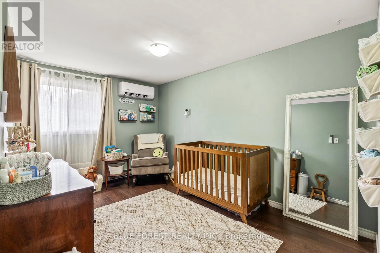 11 - 460 SOUTHDALE ROAD E, #11