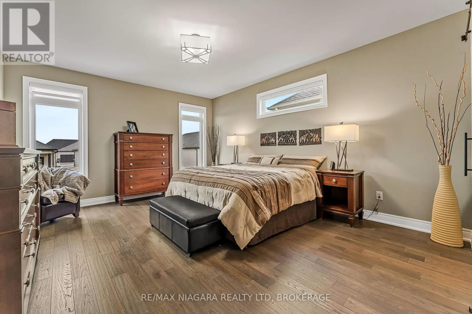 24 PROSPECT POINT ROAD N