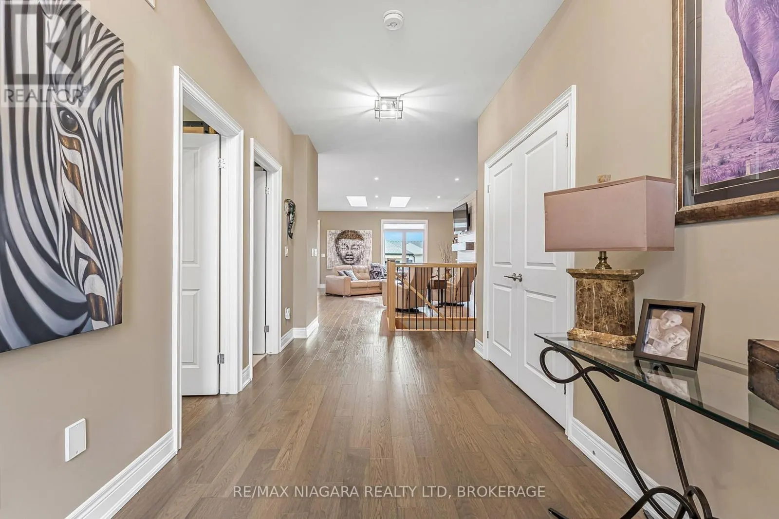 24 PROSPECT POINT ROAD N