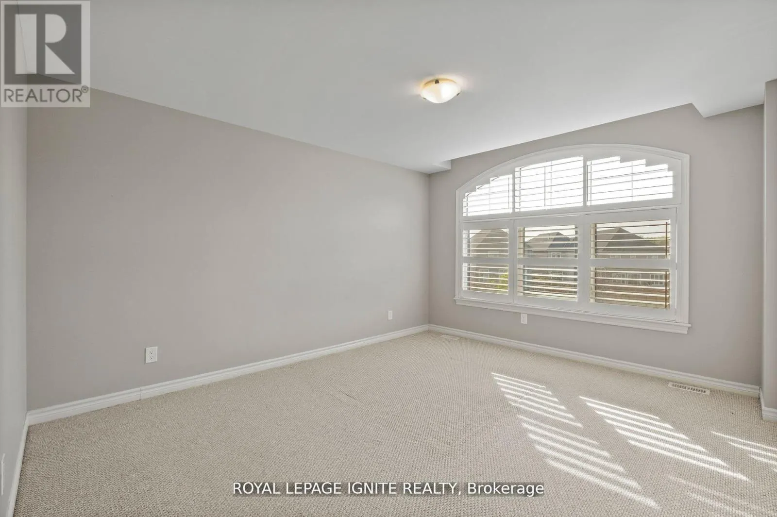 866 RIVERVIEW WAY