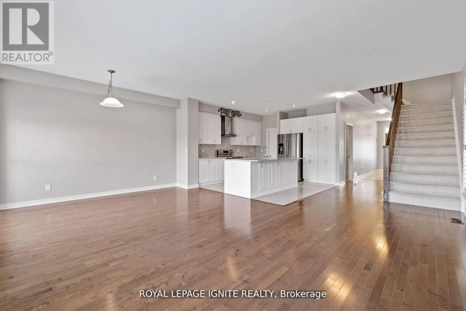 866 RIVERVIEW WAY