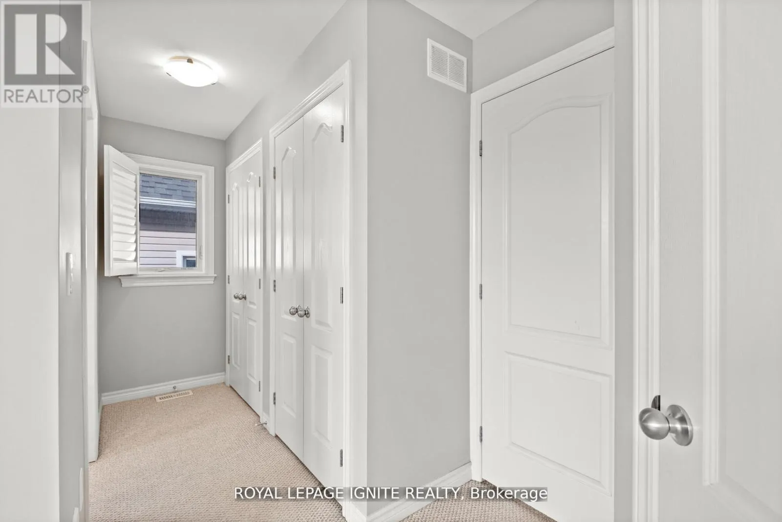 866 RIVERVIEW WAY
