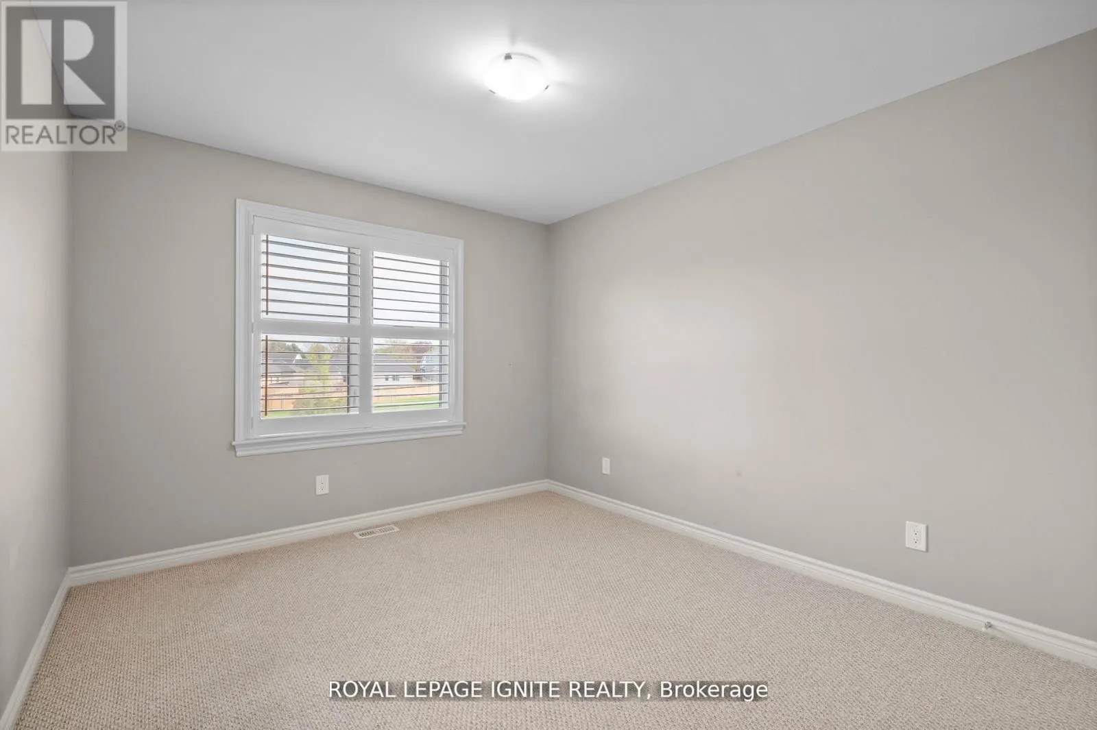 866 RIVERVIEW WAY