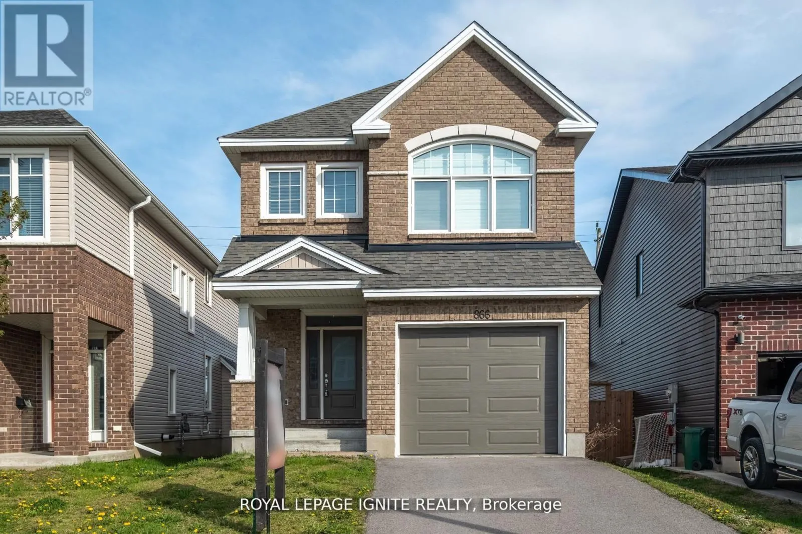 866 RIVERVIEW WAY