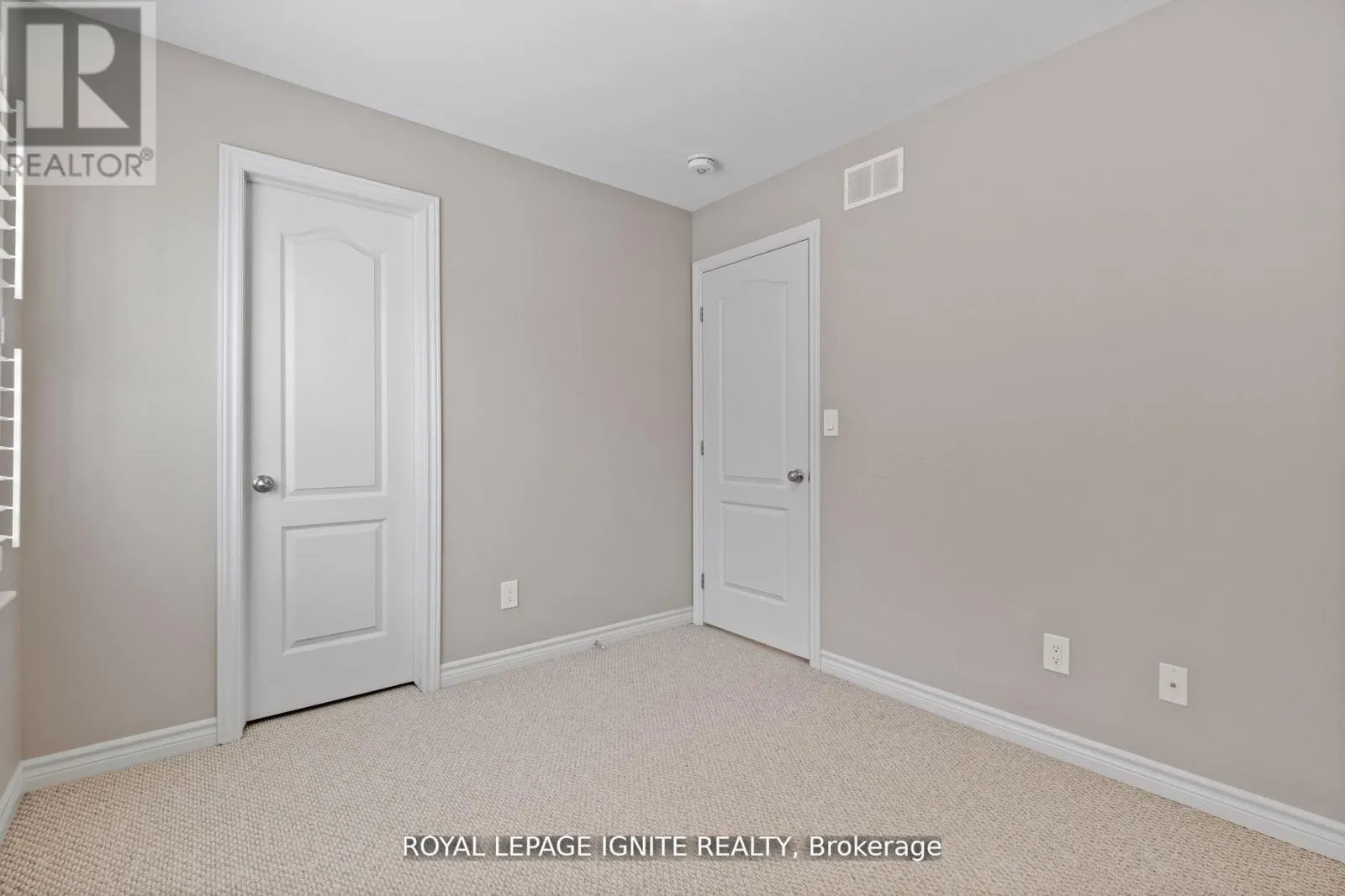 866 RIVERVIEW WAY