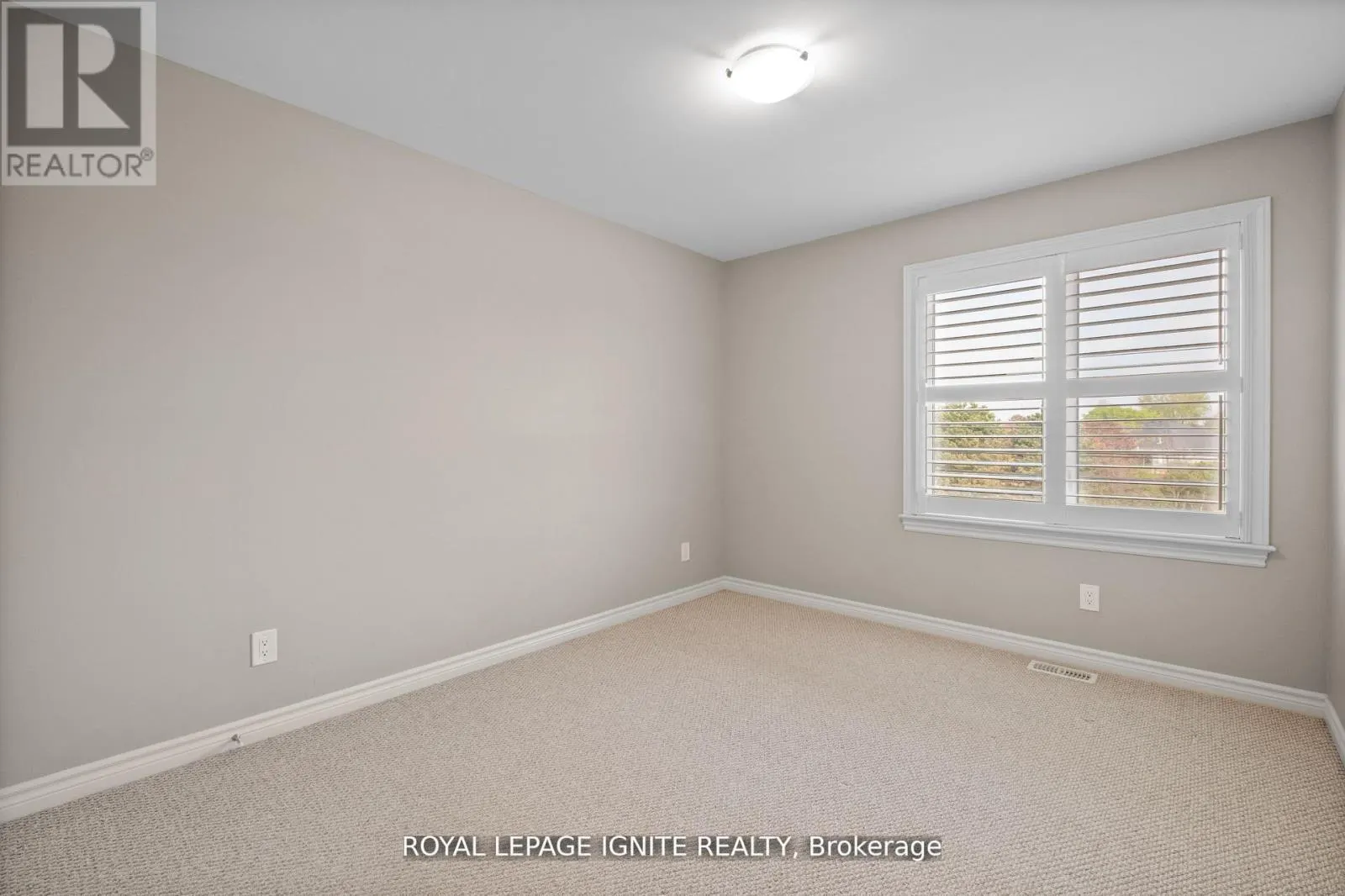 866 RIVERVIEW WAY