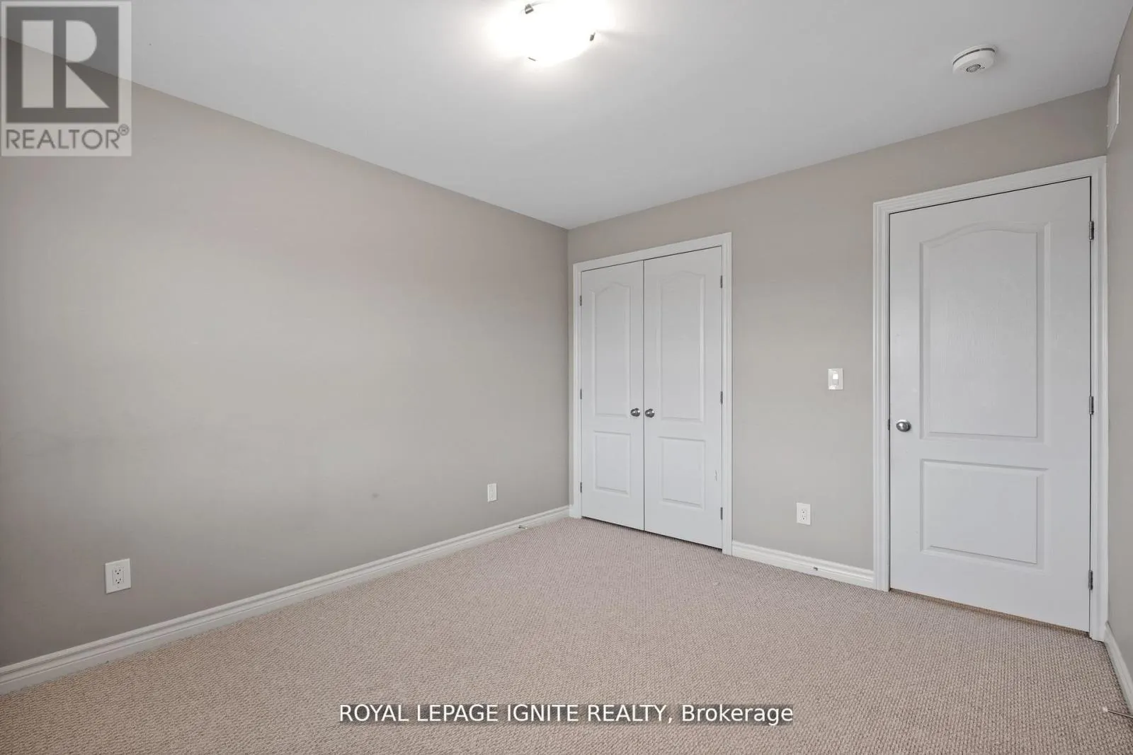 866 RIVERVIEW WAY