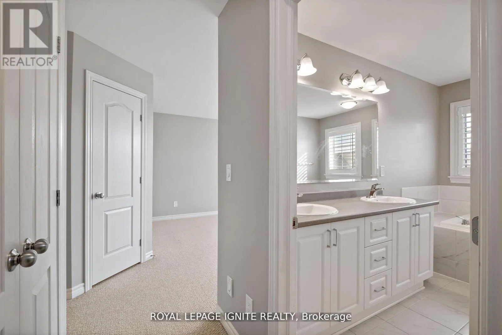 866 RIVERVIEW WAY