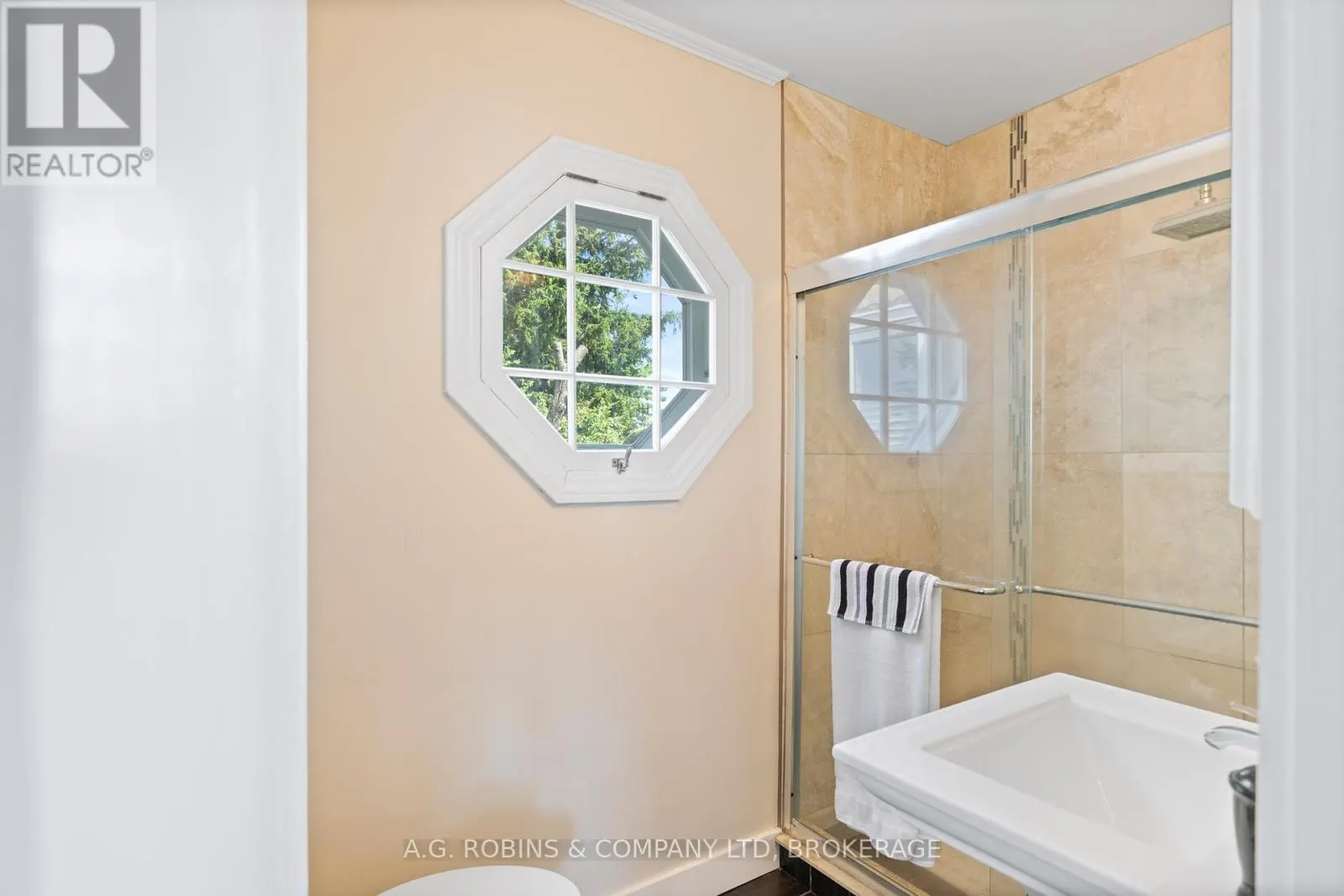 10773 LAKESHORE ROAD