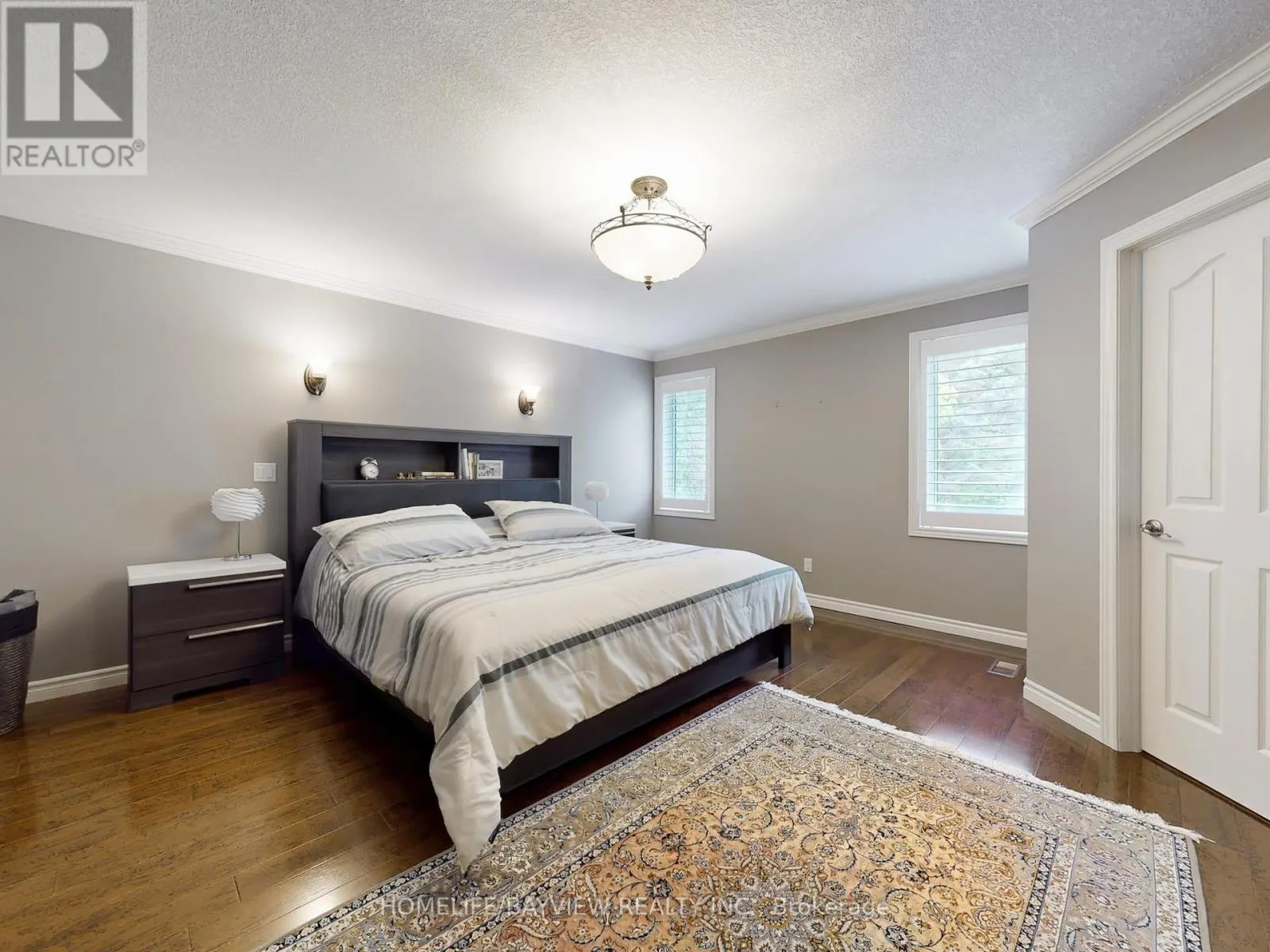 574 SANDBANKS CRESCENT