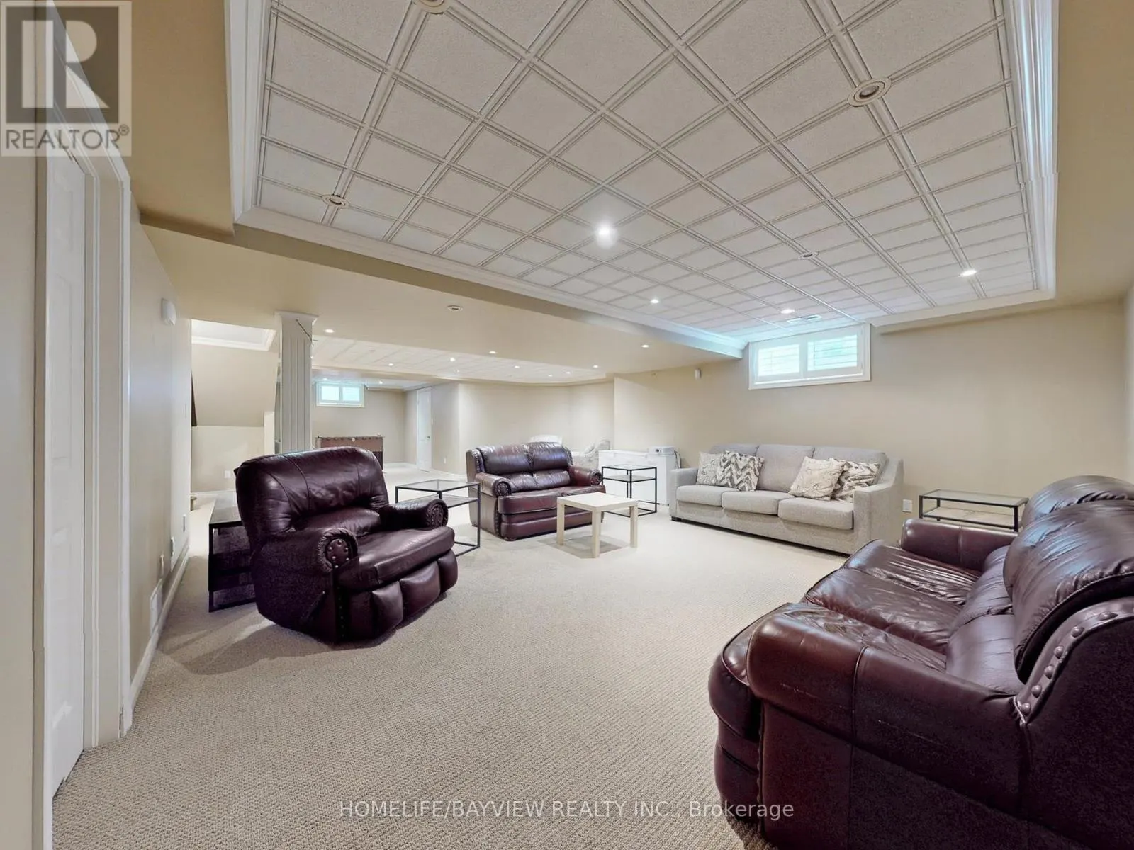 574 SANDBANKS CRESCENT