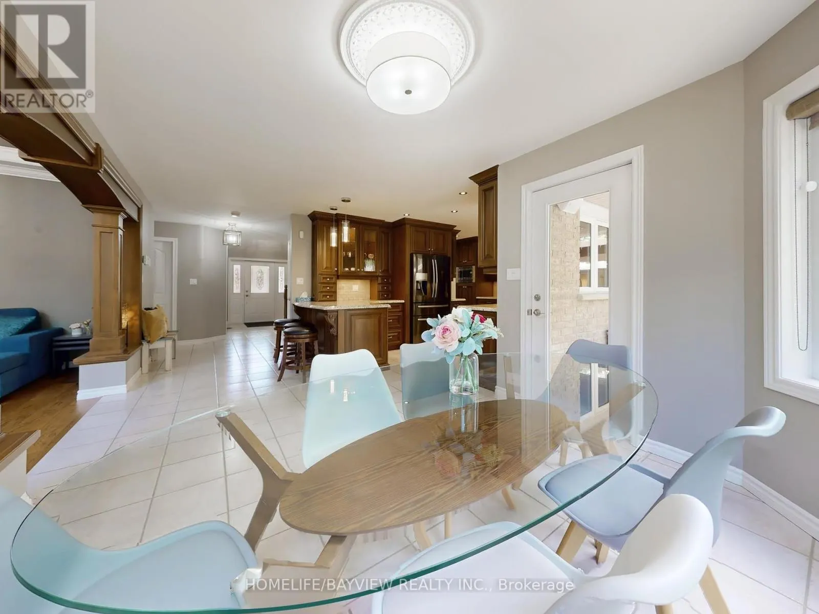 574 SANDBANKS CRESCENT