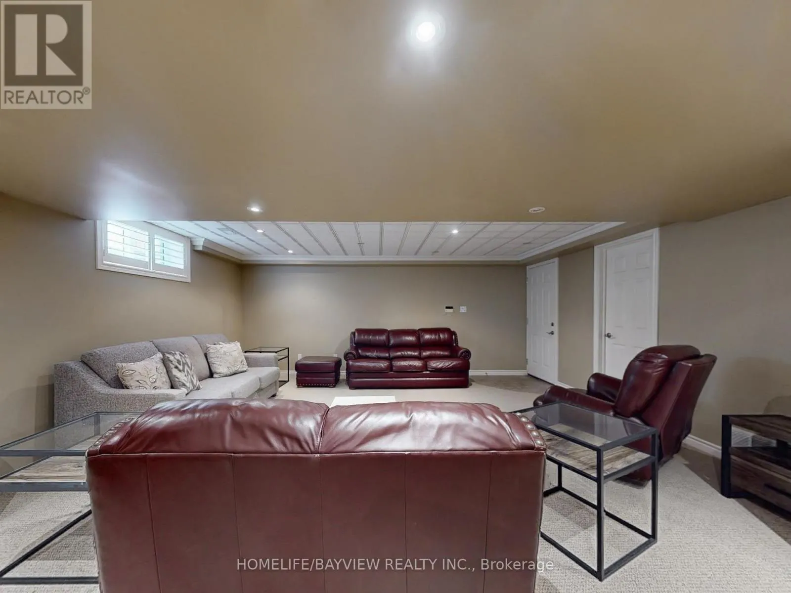 574 SANDBANKS CRESCENT